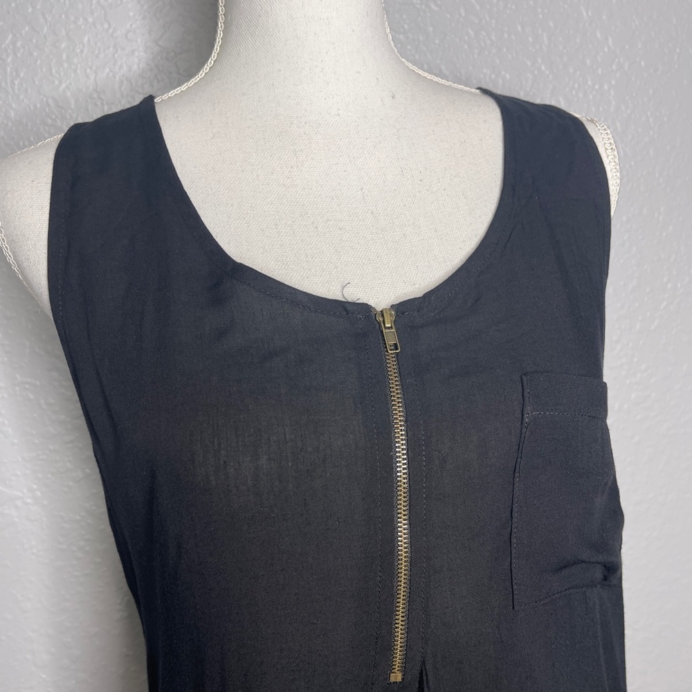 Pleione Black tank top with zipper detail‎ - Picture 6 of 8